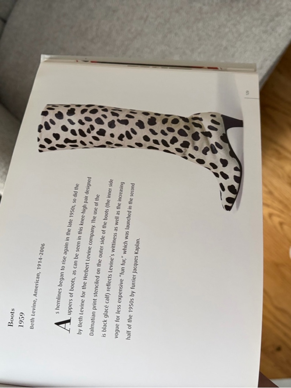 100 Shoes – The Metropolitan Museum of Art (Fashion Coffee Table Book - Picture 4 of 6